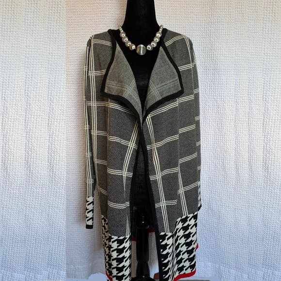 Venus Plaid Houndstooth Cardigan - Picture 2 of 7